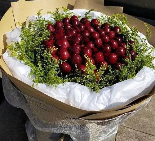 吃瓜博主花200,吃瓜博主200元打造爆款美食体验