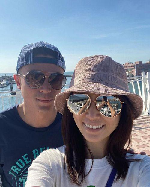 吃瓜亲密合照,捕捉明星甜蜜合照背后的故事